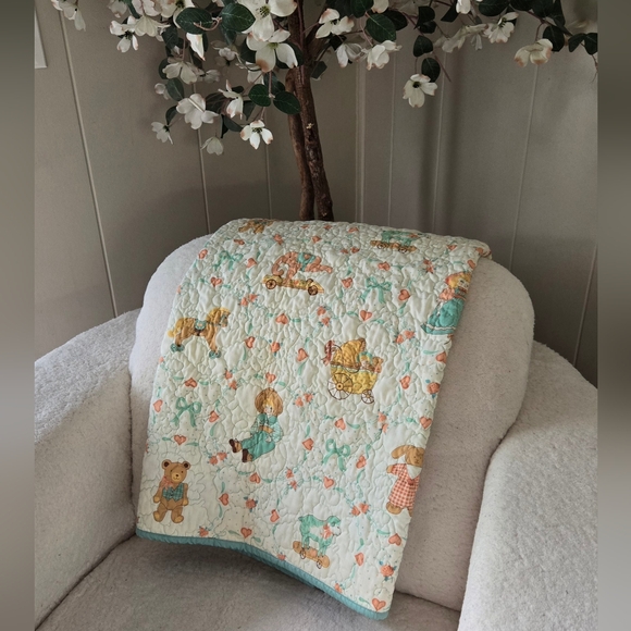 Vintage Baby Blanket Quilt - Picture 1 of 10